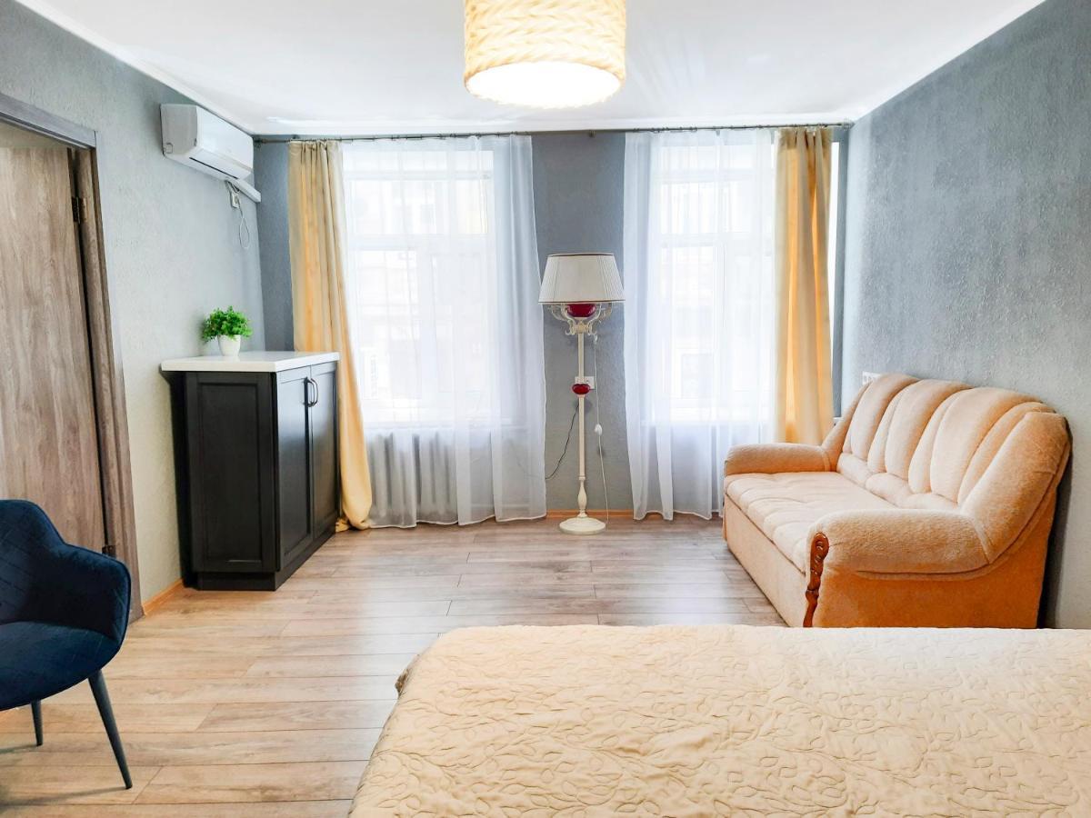 1-Room Apartment In The Center, 5 Minutes To Deribasovskaya Одесса Экстерьер фото